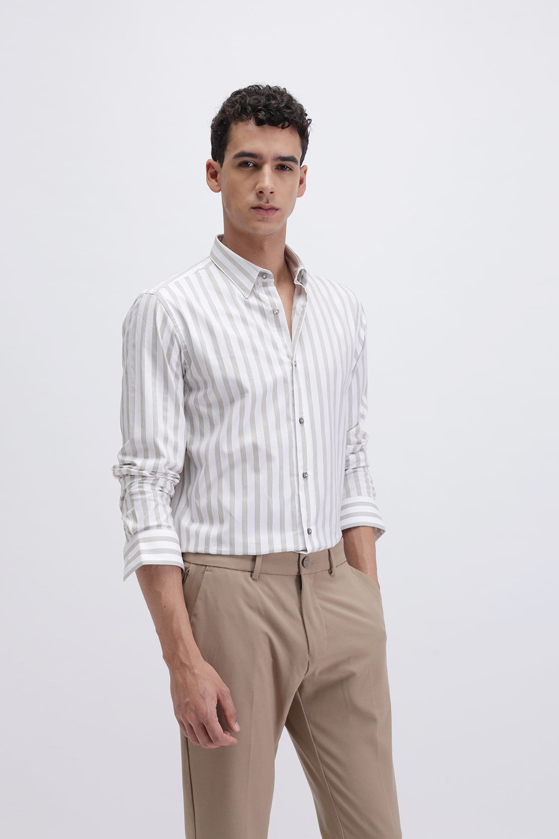 VERTICAL STRIPED SLIM FIT SHIRT VERTICAL STRIPED SLIM FIT SHIRT