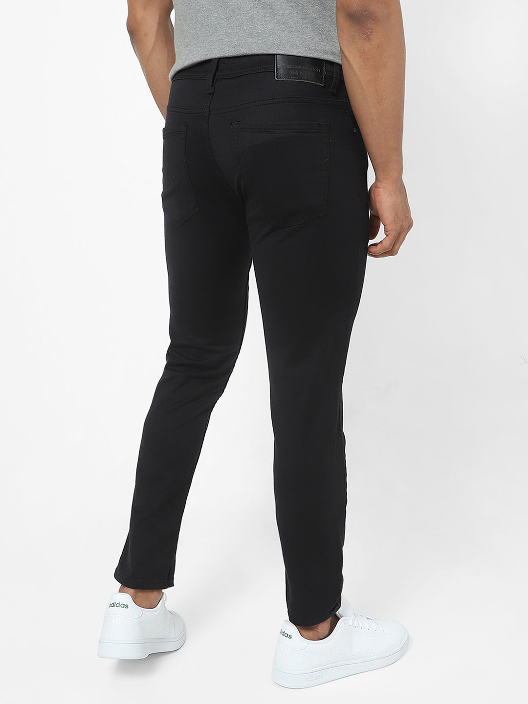 Men Slim Mid Rise Black Jeans Men Slim Mid Rise Black Jeans
