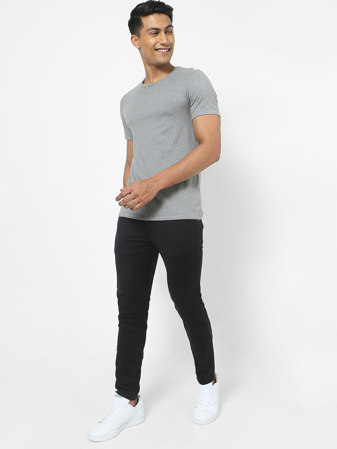 Men Slim Mid Rise Black Jeans Men Slim Mid Rise Black Jeans