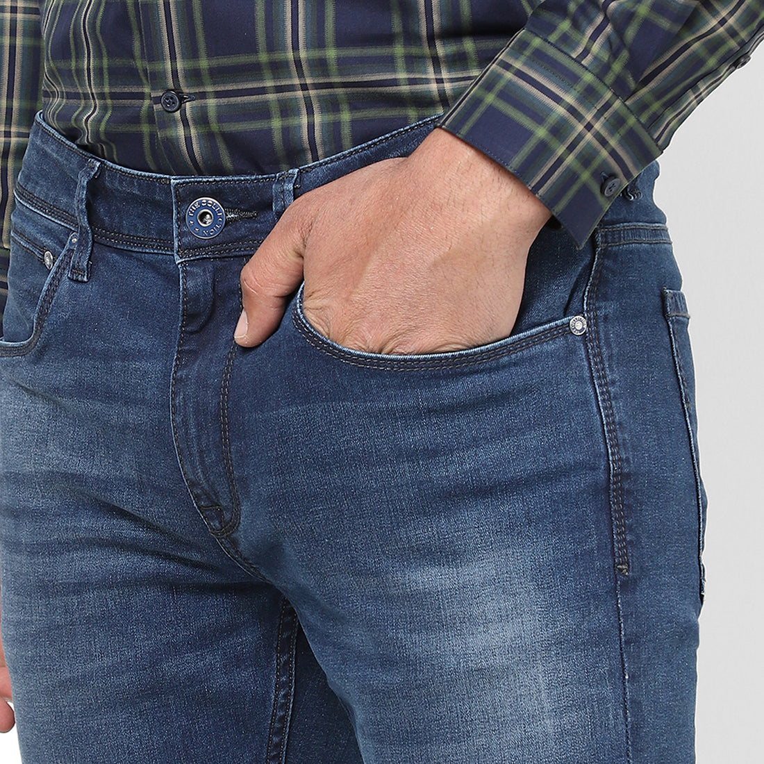 Men Slim Mid Rise Light Blue Jeans Men Slim Mid Rise Light Blue Jeans