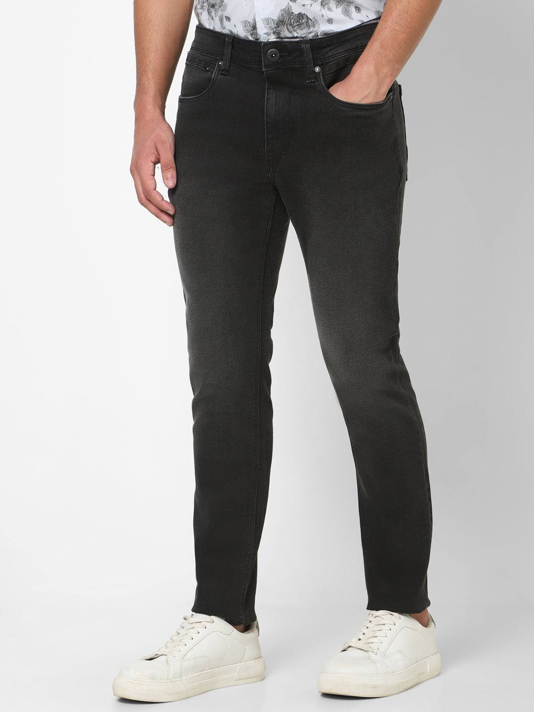 Men Slim Mid Rise Black Jeans Men Slim Mid Rise Black Jeans