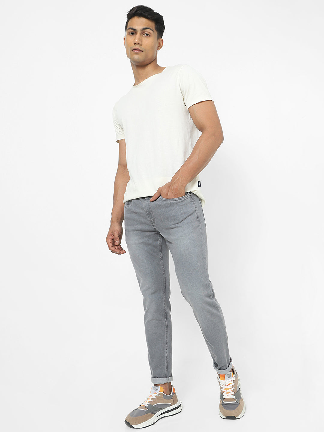 Men Slim Mid Rise Grey Jeans Men Slim Mid Rise Grey Jeans