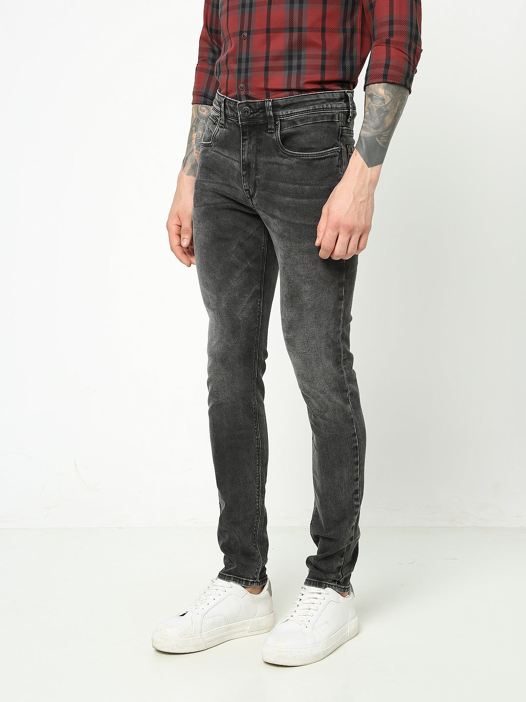 Men Slim Mid Rise Black Jeans Men Slim Mid Rise Black Jeans