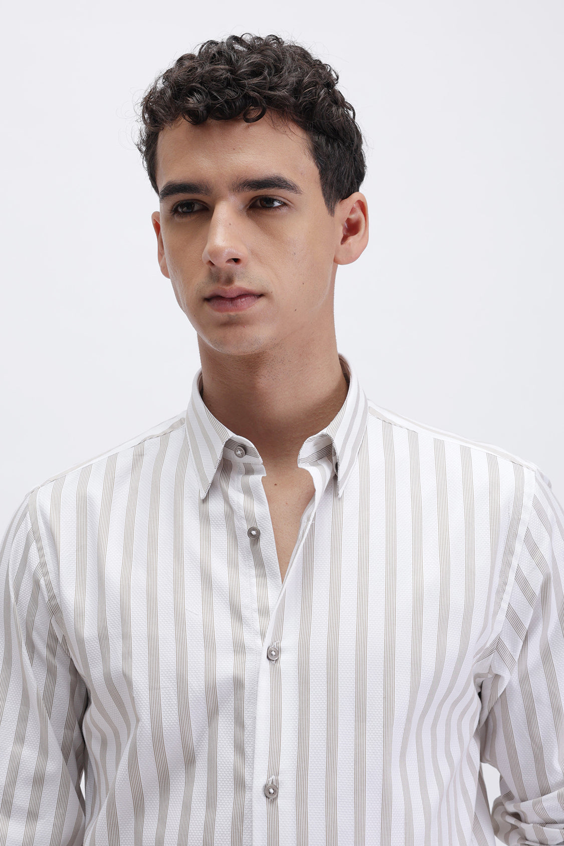 VERTICAL STRIPED SLIM FIT SHIRT VERTICAL STRIPED SLIM FIT SHIRT